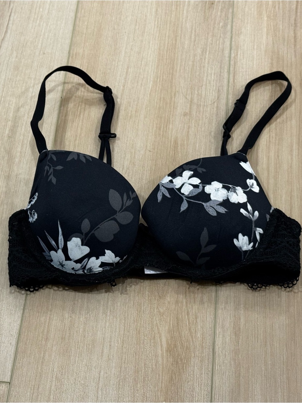 Auden The Daydream 32B Floral Lace Push Up Underwire Bra Black White